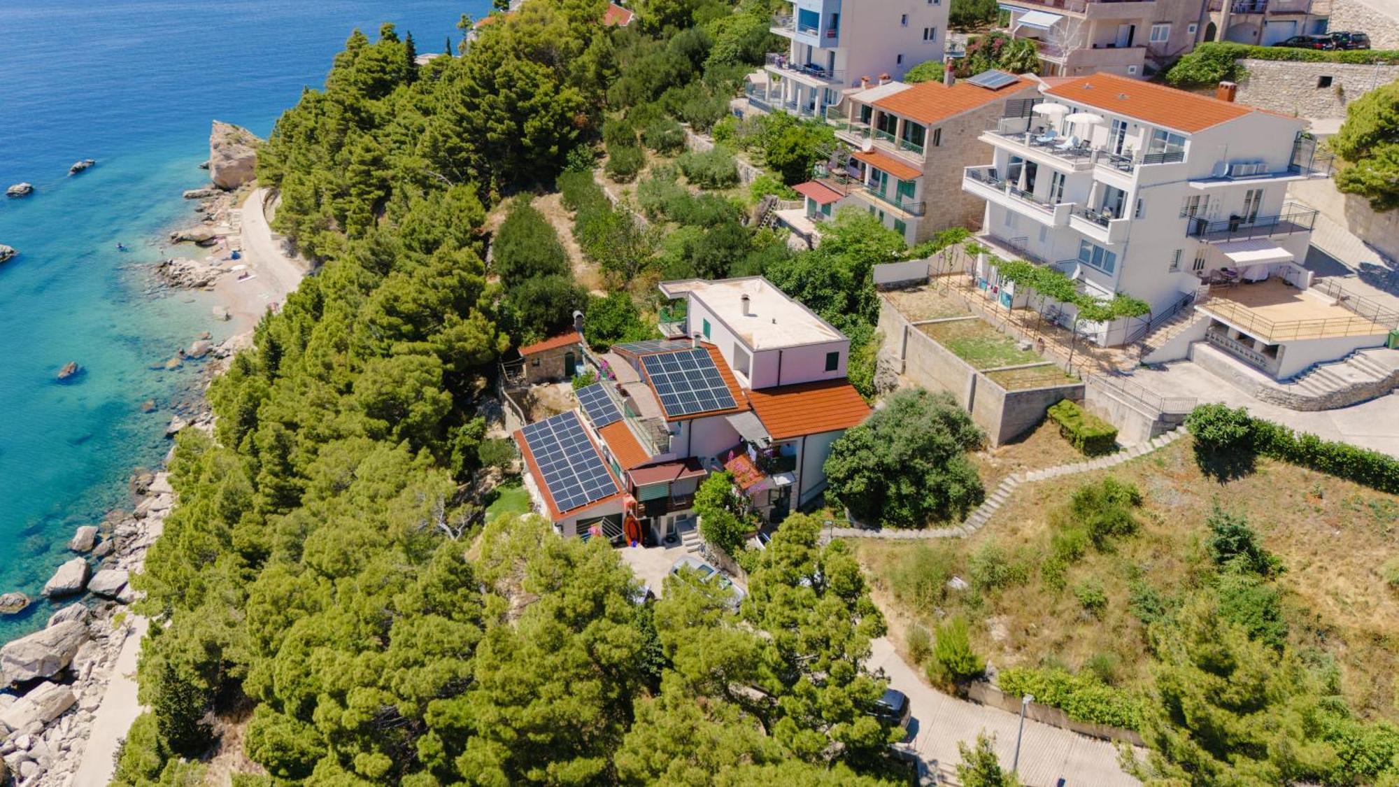 ברלה Seaview Apartments Nives מראה חיצוני תמונה