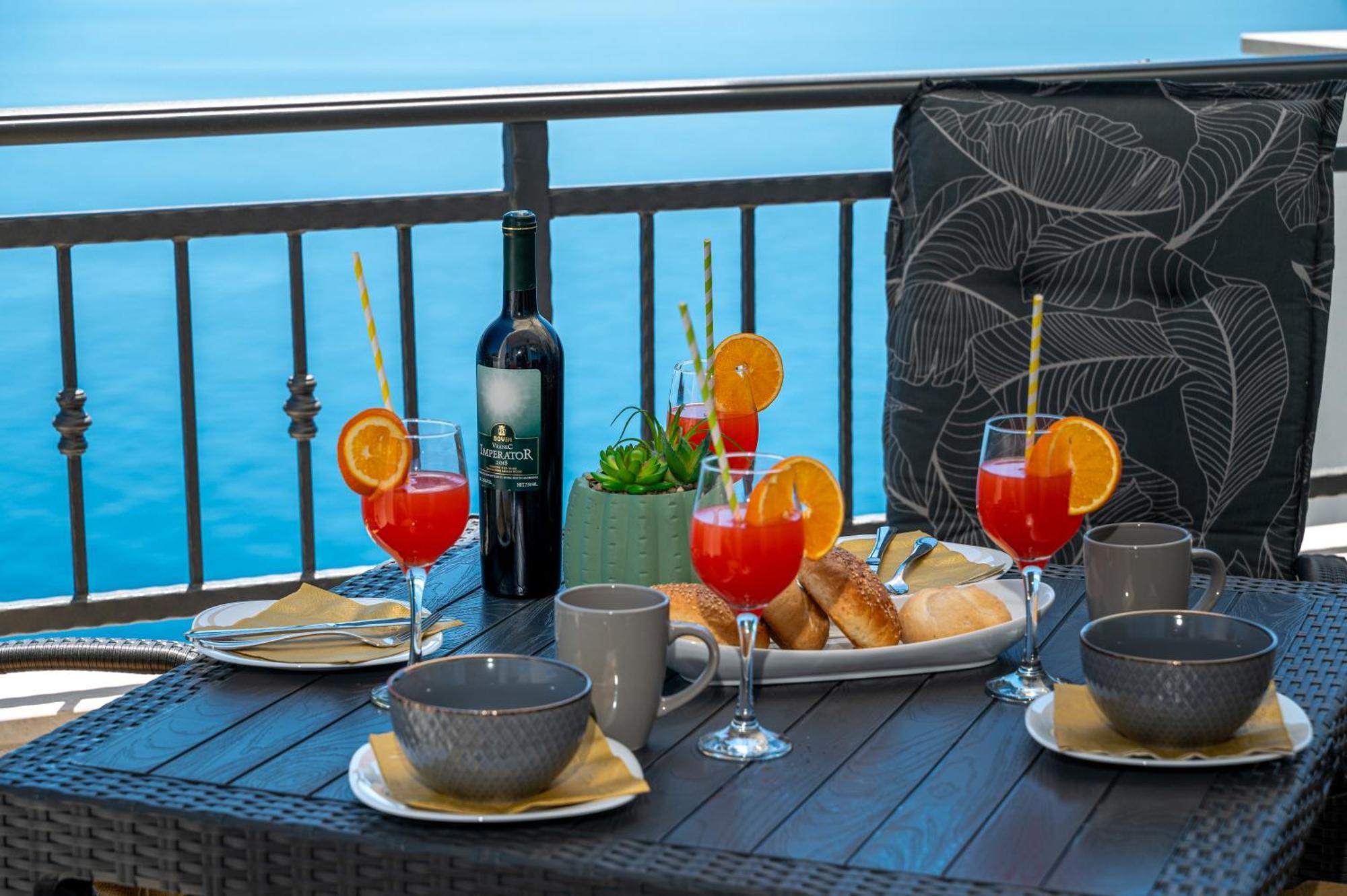 ברלה Seaview Apartments Nives מראה חיצוני תמונה