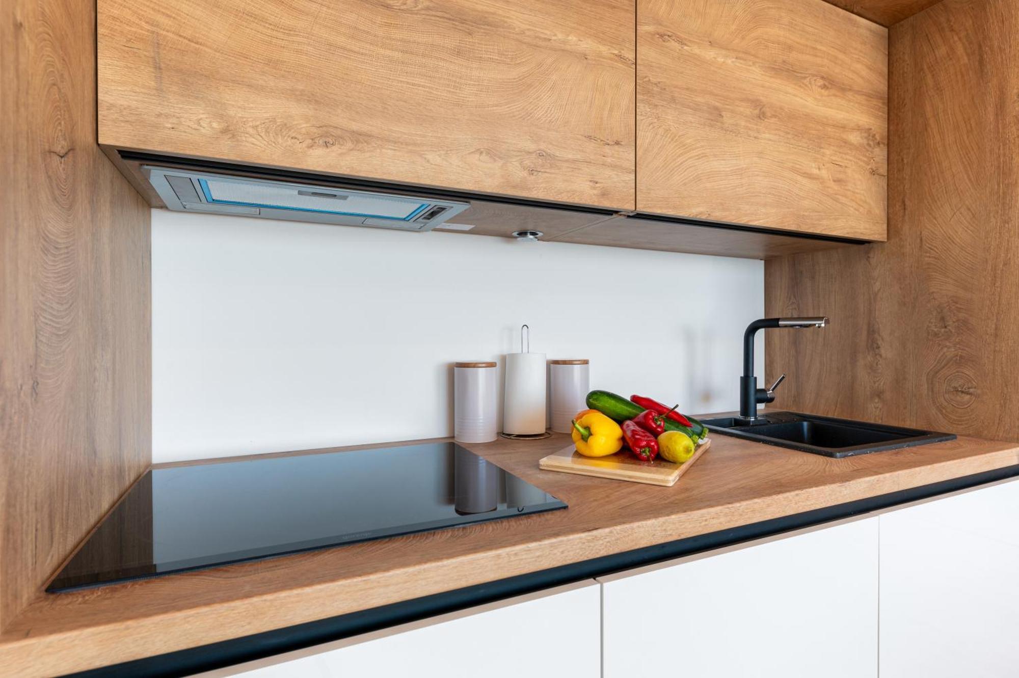 ברלה Seaview Apartments Nives מראה חיצוני תמונה