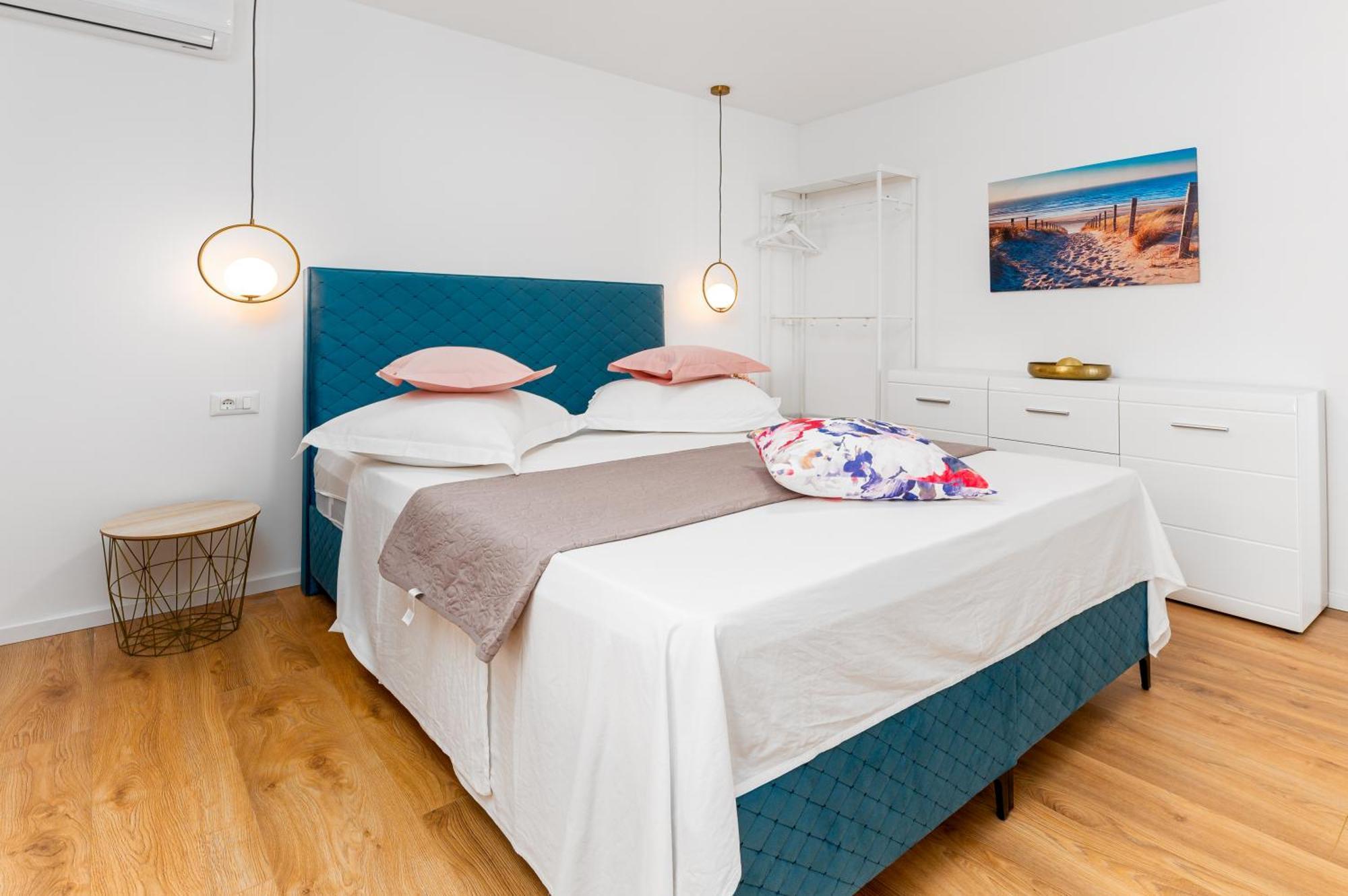 ברלה Seaview Apartments Nives מראה חיצוני תמונה